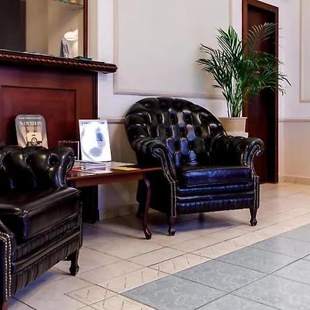 Hotel Ester Karlovy Vary Bagian luar foto