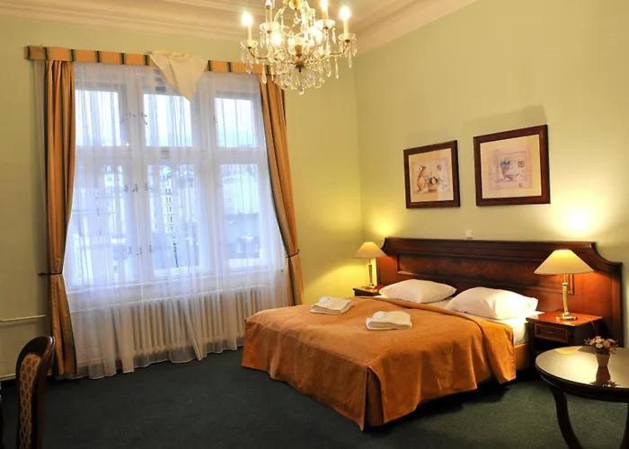 Hotel Ester Karlovy Vary Bagian luar foto