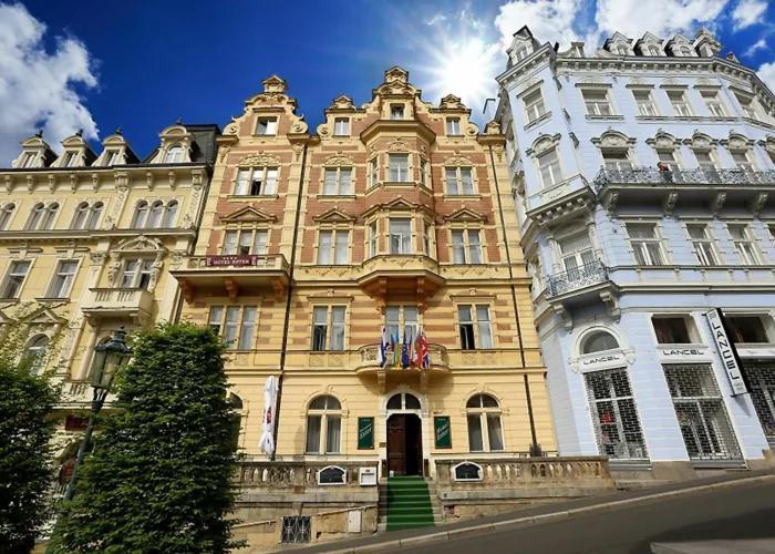 Hotel Ester Karlovy Vary Bagian luar foto