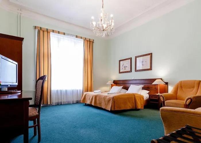 Hotel Ester Karlovy Vary Bagian luar foto