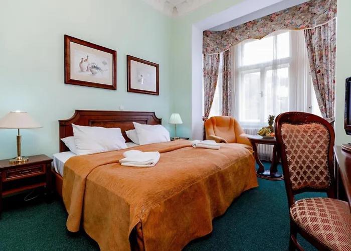 Hotel Ester Karlovy Vary Bagian luar foto