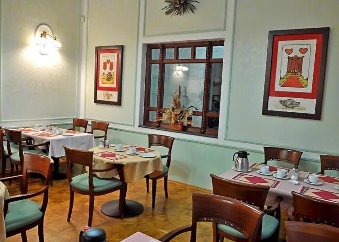 Hotel Ester Karlovy Vary Bagian luar foto